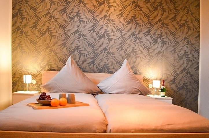 Ferienwohnung für 8 Personen, mit Terrasse und Garten sowie Pool in Schortens