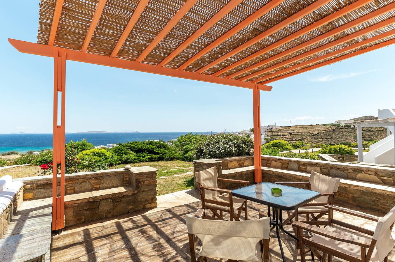 Holiday Home 'Anemologio 203 Tinos' with Sea View, Wi-Fi and Air Conditioning in Ormos Agiou Ioannou, Tinos