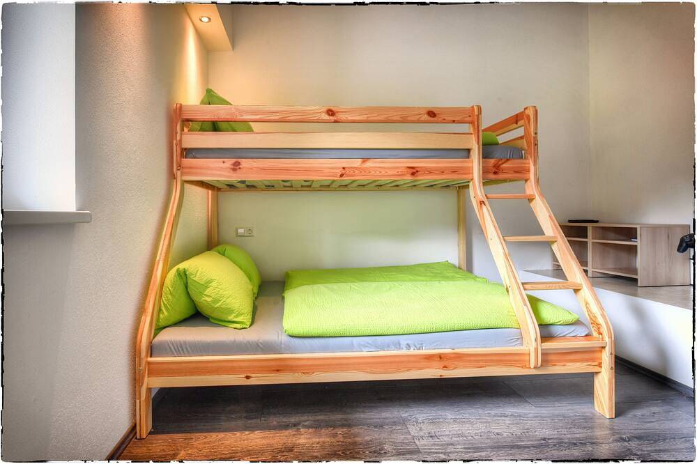 Ganze Wohnung, Wunderschöne neue Ferienwohnung fur 2-7 personen. 4 Edelweiss in Lofer, Pinzgau