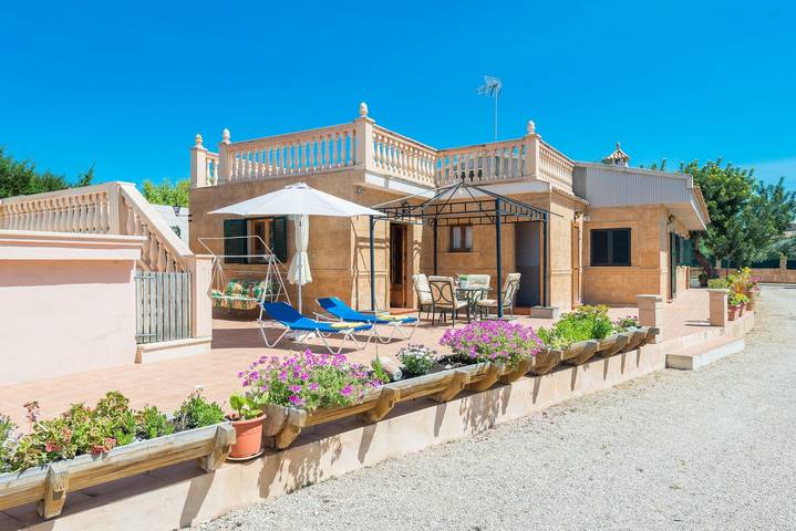 Familienfreundliche Villa "Ses Llegitimes" mit Pool in Son Daviu Nou, Marratxí