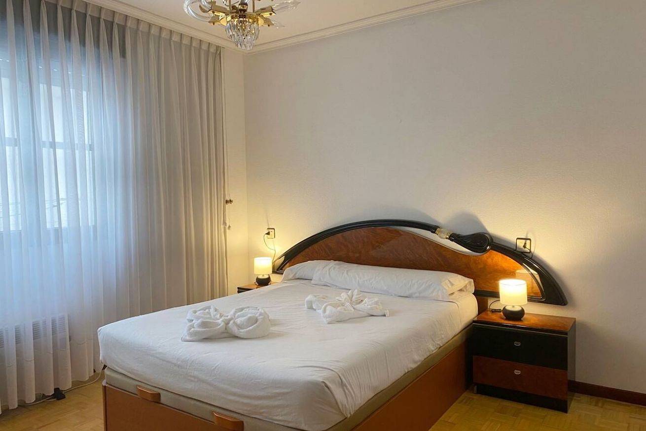 Ganze Wohnung, Gemütliche Ferienwohnung mit WLAN, Badewanne und Zugang zum Strand – Langzeitaufenthalte willkommen! in Luanco, Gozón