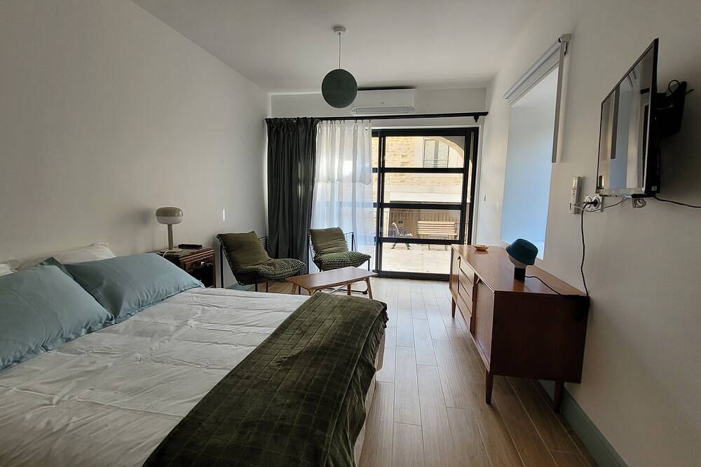 Ganze Wohnung, Self-contained studio located in Mas Saint-Raphaël in Solérieux, Nyons und Umgebung