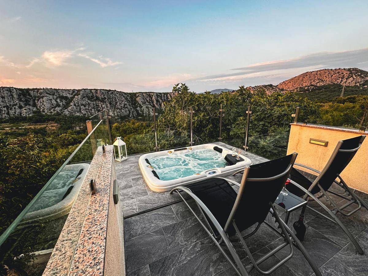 Two-Bedroom House in Slime, Dalmatinisches Zagora