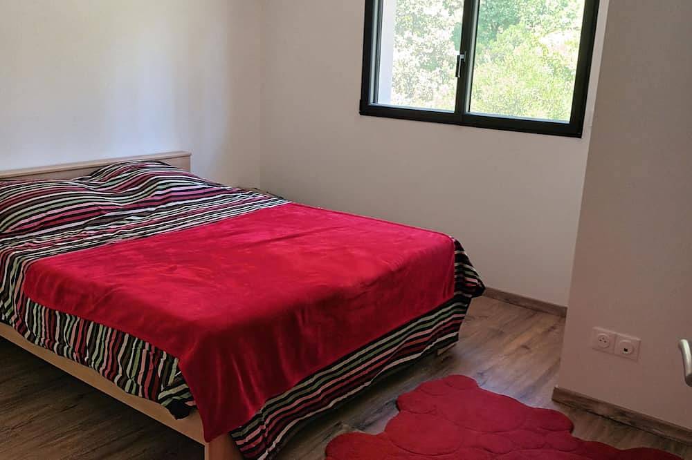 Villa Neuve 180m² Isolée Hauteurs Prades le Lez : 4 Vastes Chambres, Piscine 8x4 in Prades-le-Lez, Montpellier region