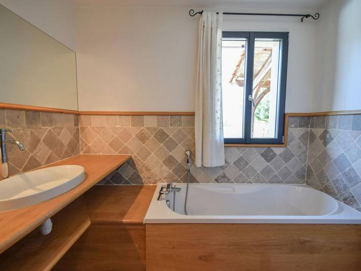 Location de vacances pour 10 personnes, avec piscine et jardin à Saint-Médard-d'Excideuil - 2