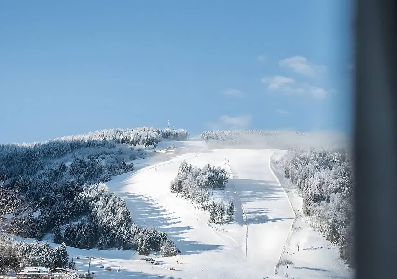 Appartamento intero, Appartamento 'Plazores Dai Nüsc' con vista montagna, terrazza in comune e Wi-Fi in San Vigilio di Marebbe, Marebbe