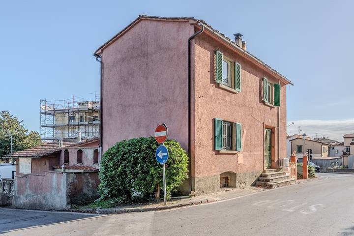 Apartamento entero, Apartamento "Casa del Moro" con terraza privada y Wi-Fi in Serravalle Pistoiese, Provincia de Pistoia