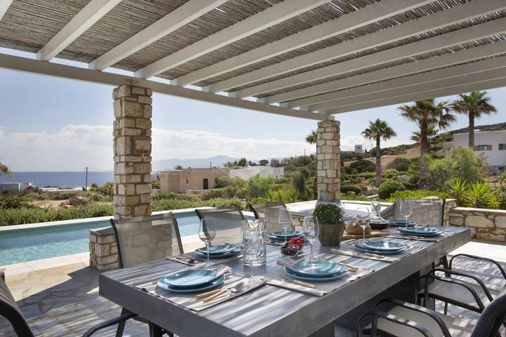Villa for 8 people, with garden and terrace in Paros
