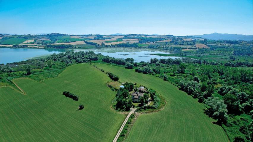 Location de vacances pour 9 personnes, avec piscine et jardin, animaux acceptés à Chiusi - 2