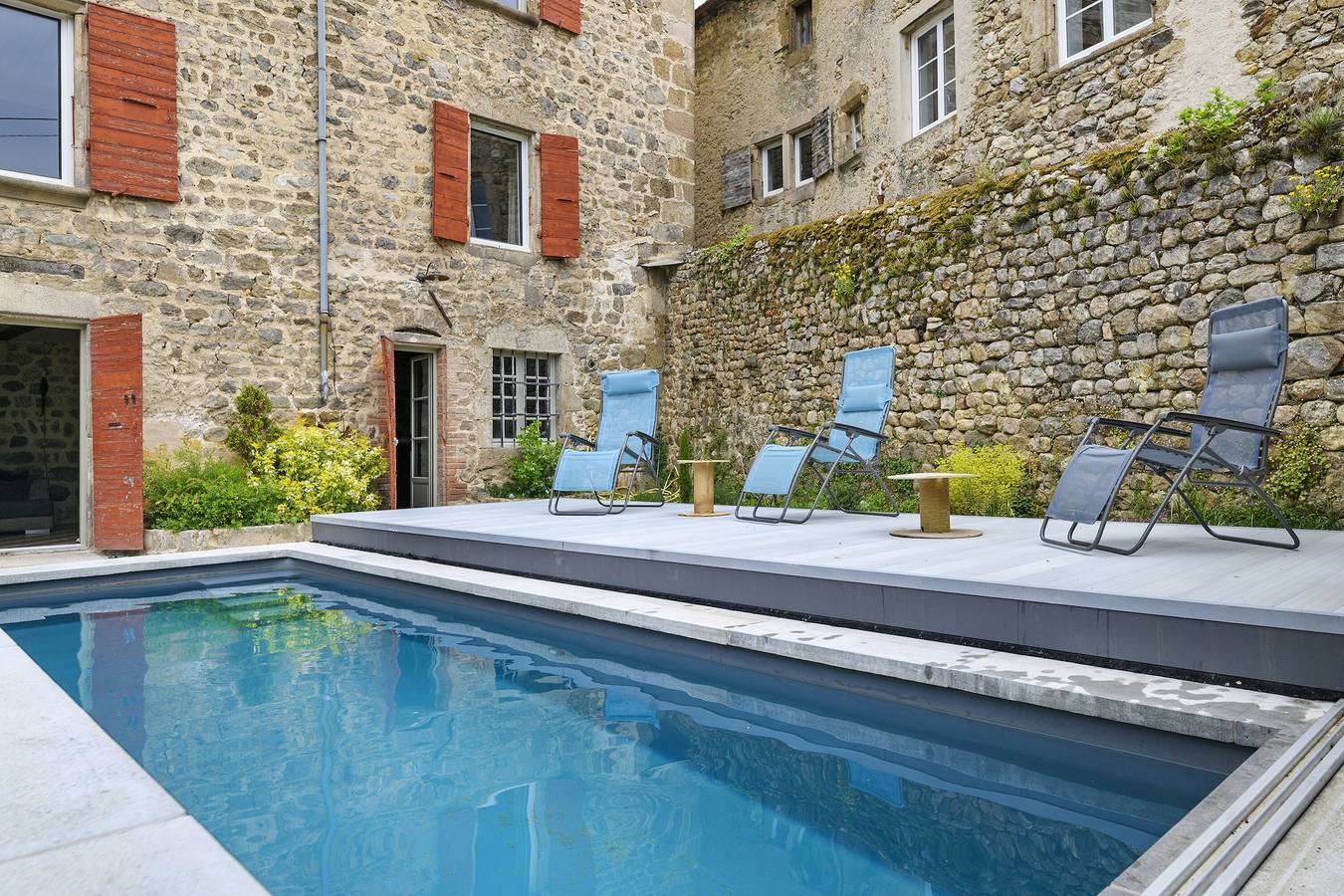 An exceptional house steeped in history to enhance your family memories in Satillieu, Région de Tournon-sur-Rhône