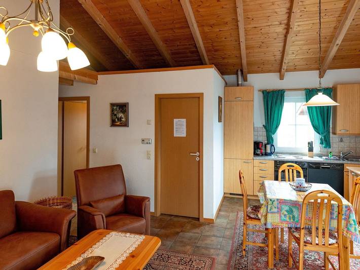 Ferienhaus für 5 Personen, mit Seeblick und Terrasse sowie Garten in Jabel - 4