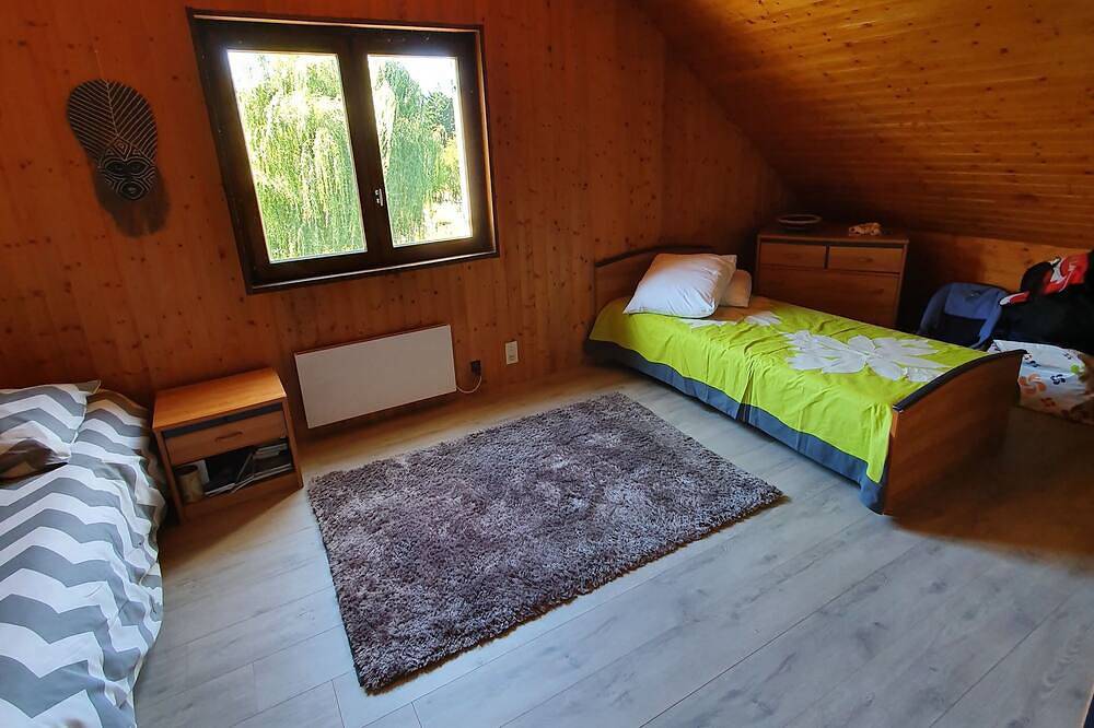 Room with private bathroom in country house in Serley, Louhans und Umgebung