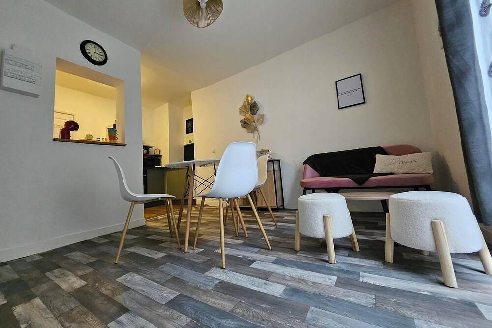 Apartamento entero, T2 Cosy near city center  in Guéret, Región de Guéret