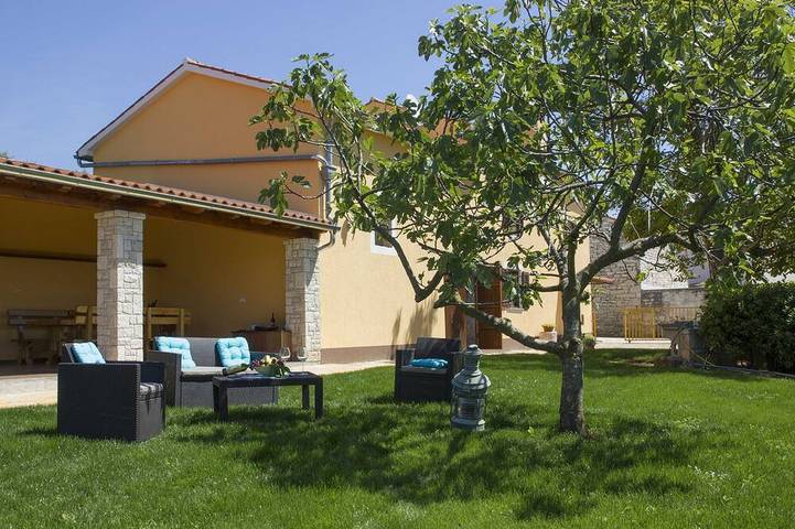 Ferienhaus für 6 Personen, mit Garten und Terrasse, mit Haustier