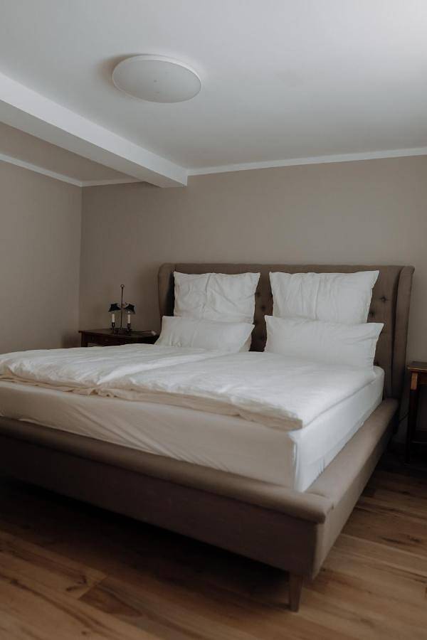 Hotel für 2 Personen, mit Balkon und Terrasse sowie Garten in Diemelstadt - 4