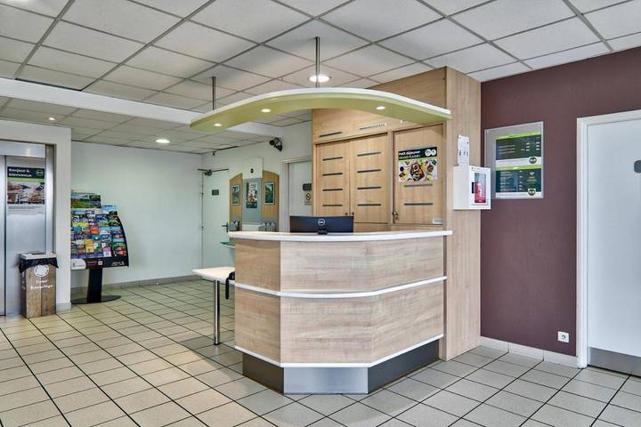 Hôtel pour 3 personnes, avec terrasse à Saint-Victor (Allier) - 3