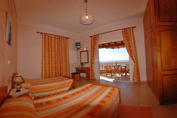 Unieke speciale aanbieding van 29 juli tot 5 augustus in Paramonas, Corfu