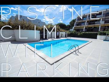 Gîte pour 4 personnes, avec piscine ainsi que terrasse et vue dans Golf de la Grande Motte