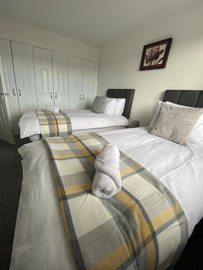 Entire apartment, Two-Bedroom Apartment in Dunfermline, Fife region