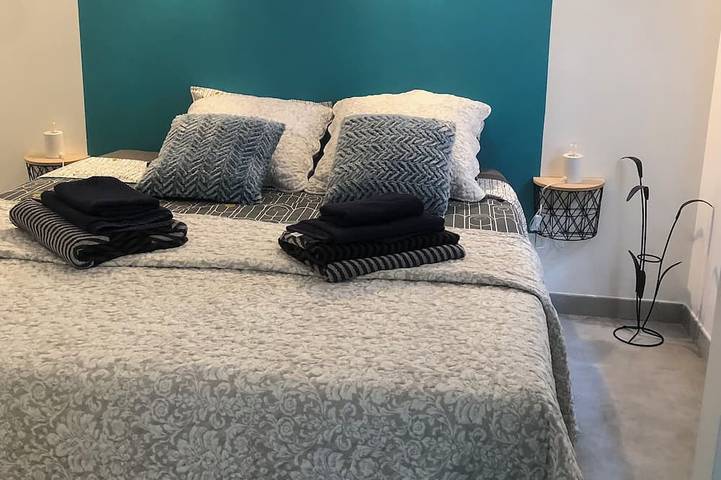 Location de vacances pour 7 personnes, avec jardin et terrasse à Laval-Pradel - 3