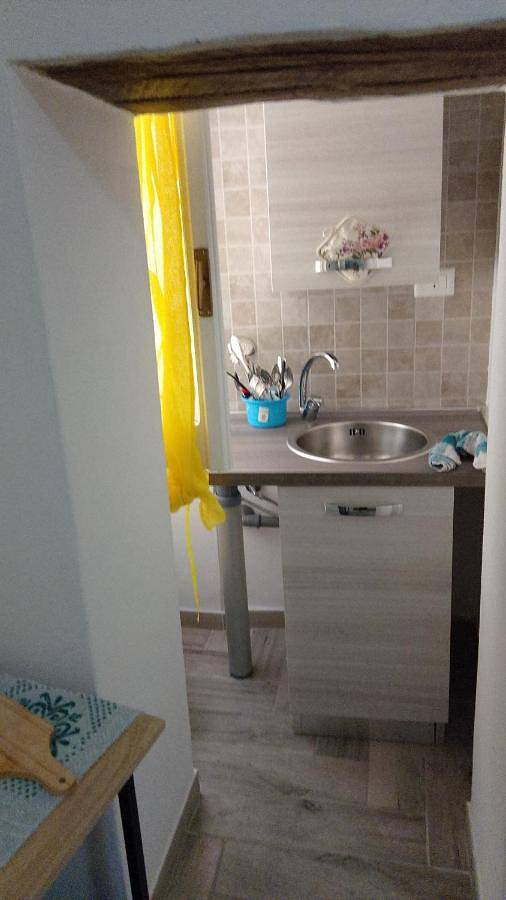 Gîte pour 4 personnes, avec balcon à Bosa - 3