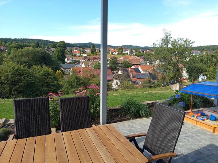 Ferienwohnung für 6 Personen, mit Terrasse und Garten in Wildflecken - 2