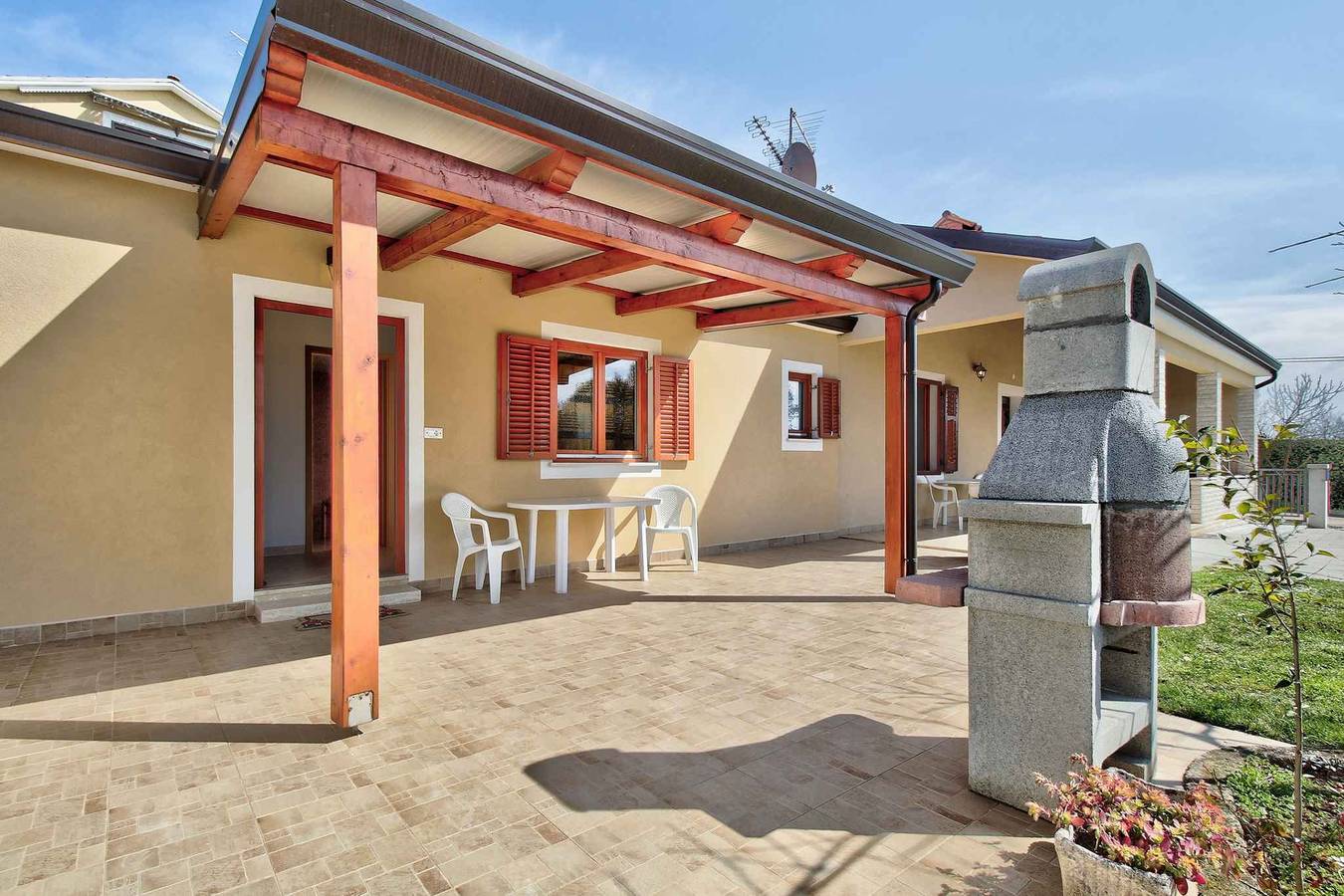 Ganze Ferienwohnung, Ferienwohnung mit Klimaanlage und Internet  in Zambratija, Umag und Umgebung