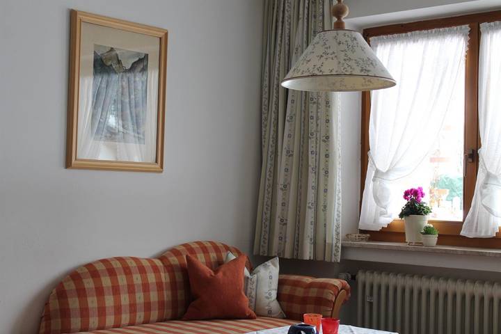 Ganze Ferienwohnung, "Nr. 4 / Typ A" - Fewo/Wohn-/Schlafraum/Dusche,Wc in Mittenwald, Bayerische Alpen