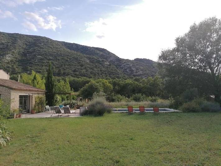 Location de vacances pour 4 personnes, avec jardin ainsi que piscine et vue à Maubec - 4