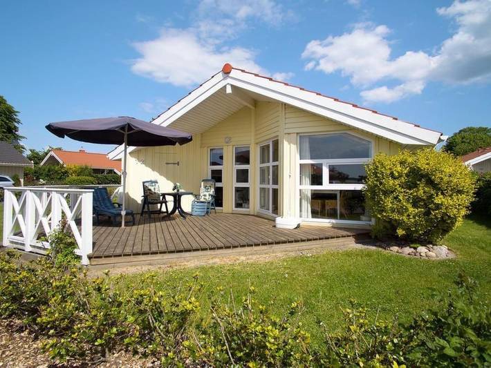 Ferienhaus für 4 Personen, mit Terrasse und Garten sowie Sauna in Gelting