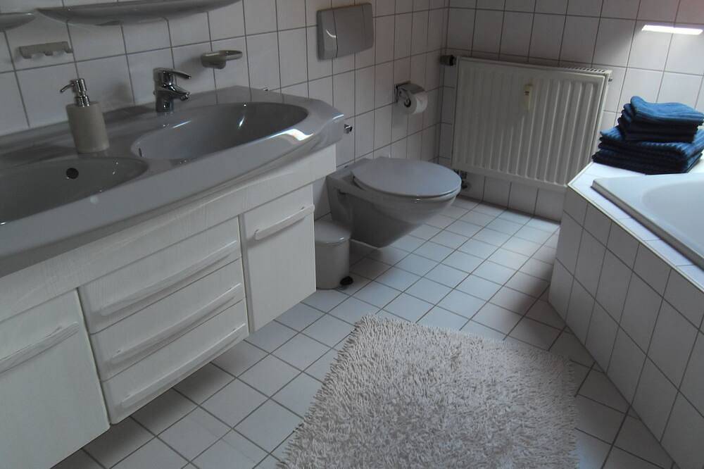 Ganze Wohnung, Ruhige, komfortable Wohnung nur 7 km von Rothenburg ob der Tauber in Windelsbach, Romantische Straße
