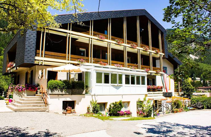 Hotel für 2 Personen, mit Balkon und Terrasse sowie Garten und Sauna in Bad Bleiberg