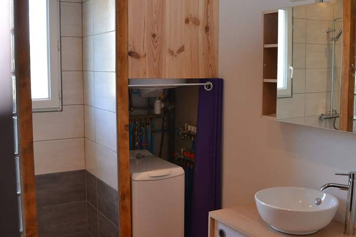 Gîte pour 6 personnes, avec jardin et terrasse à Lagorce - 4