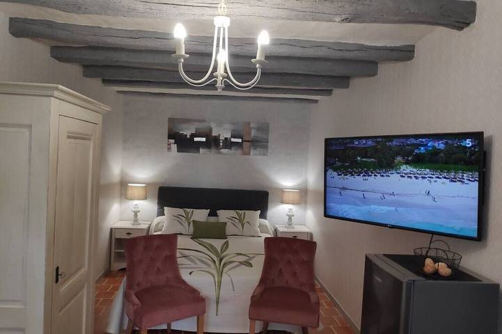 Gîte pour 2 personnes, avec Terrasse et Jardin à Lussault-sur-Loire