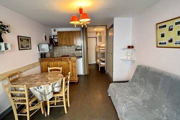 Gîte pour 4 personnes, avec balcon, animaux acceptés dans Office De Tourisme Du Lioran Et Des Vallees