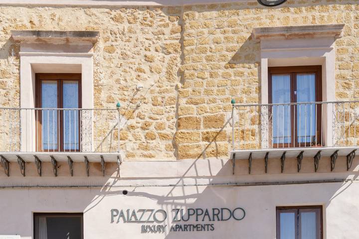 Apartamento entero, Apartamento 'Palazzo Zuppardo' con vistas al mar, centro histórico de Agrigento y balcón in Agrigento, Provincia de Agrigento