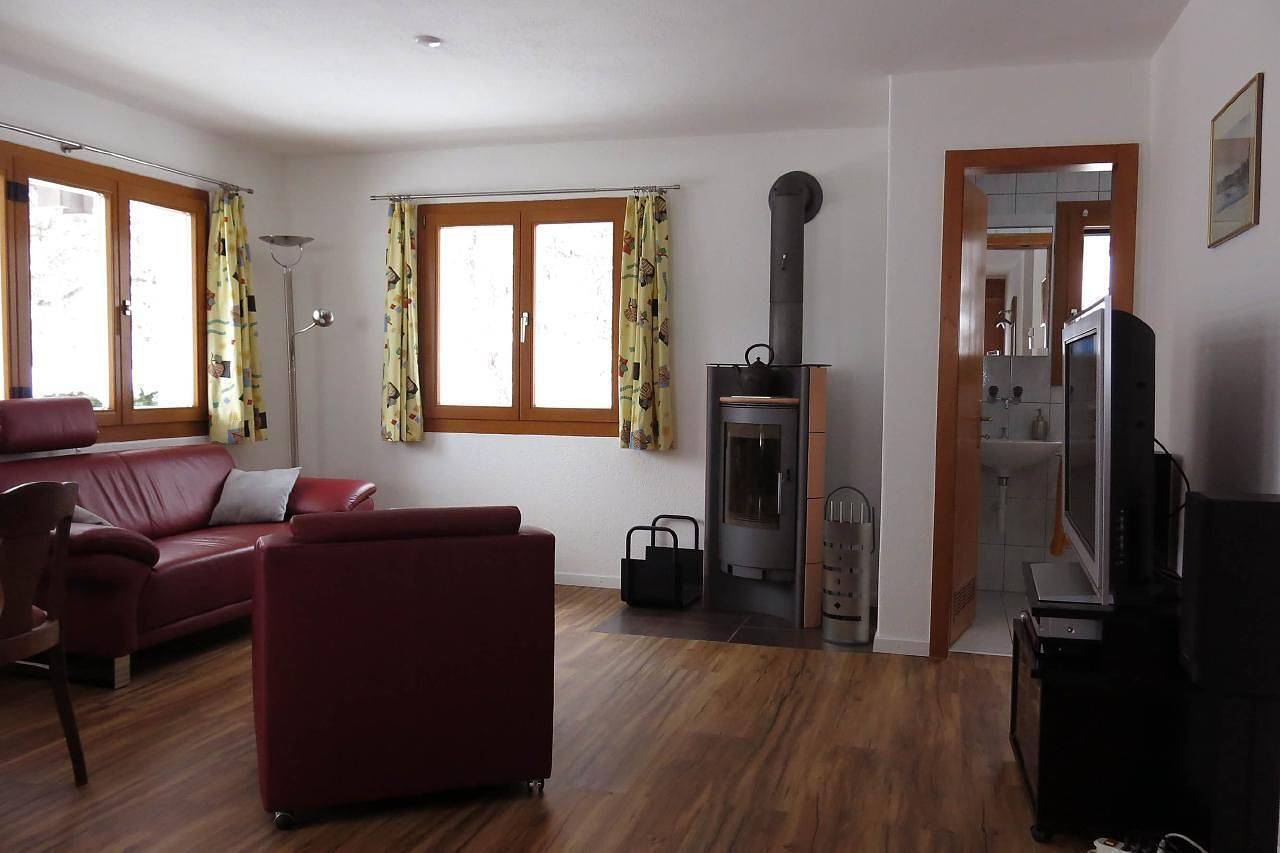 Ganze Ferienwohnung, Waldluft, Natur pur in Mörel-Filet, Aletsch Arena