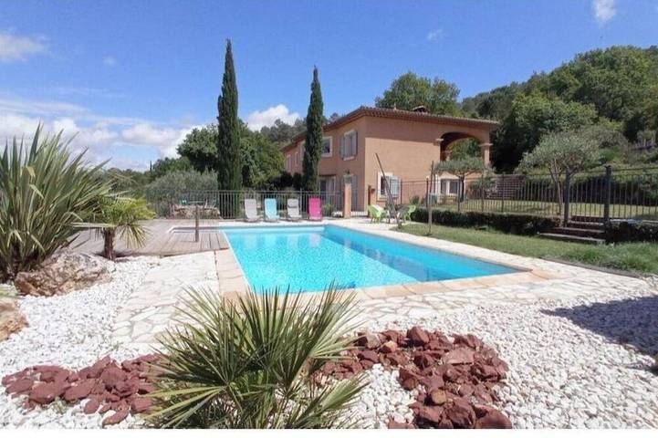 Maison de vacances pour 5 personnes, avec Terrasse et Jardin à Brignoles