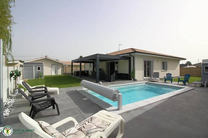 Location de vacances pour 8 personnes, avec jardin ainsi que jacuzzi et piscine au Bassin d'Arcachon