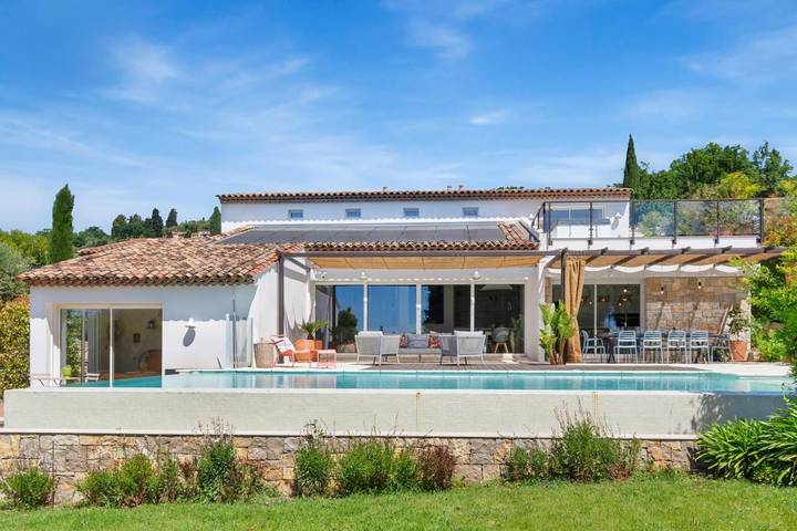 Villa pour 8 personnes, avec Jacuzzi et Terrasse ainsi que Jardin et Piscine à Opio - 2