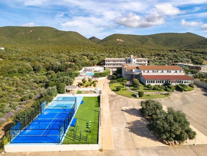 Hotel für 3 Personen, mit Pool und Kinderpool sowie Garten, kinderfreundlich - 1