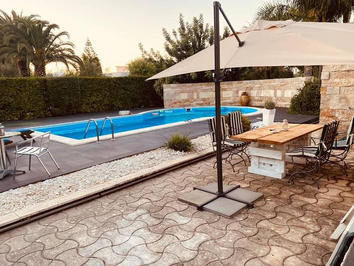 Appartement de vacances pour 4 personnes, avec piscine et jardin