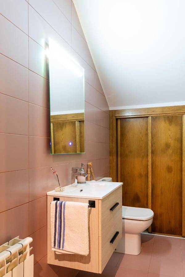 Casa de vacaciones para 8 personas, con terraza además de jardín y vistas, Se admiten mascotas en Asturias - 3