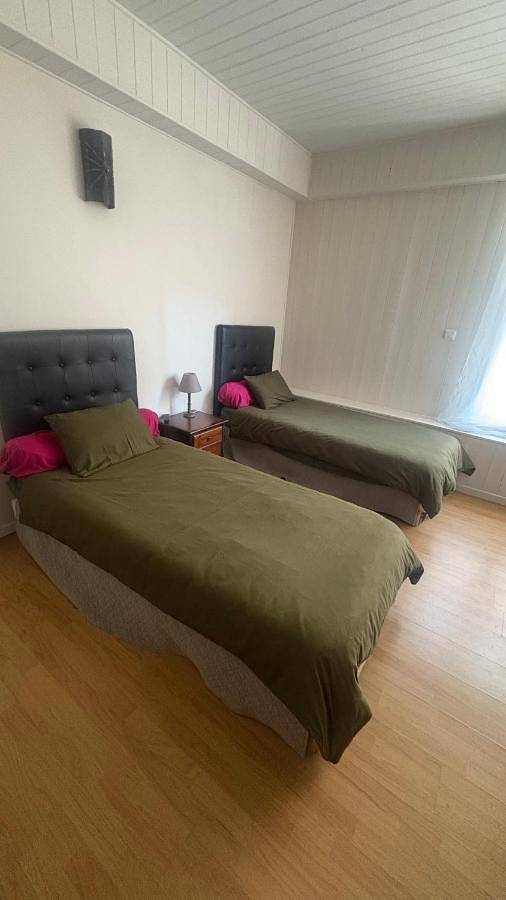 Gîte pour 3 personnes, avec terrasse, adapté aux familles à Arcis-sur-Aube - 2