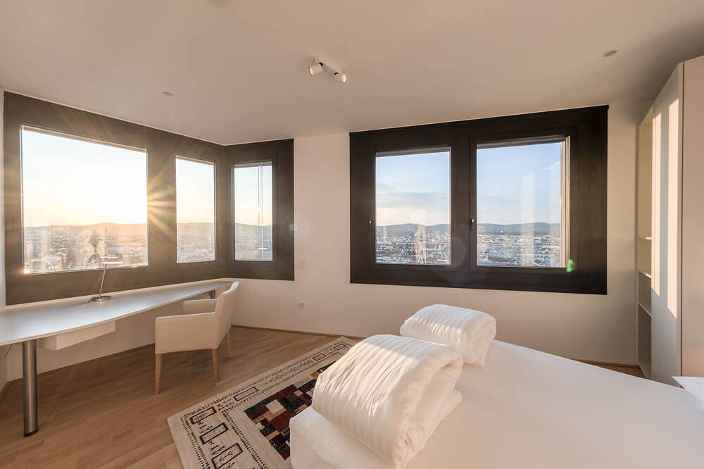 Panorama-Suite mit Blick über Wien, Wlan und Parkgarage in Hernals, Wien