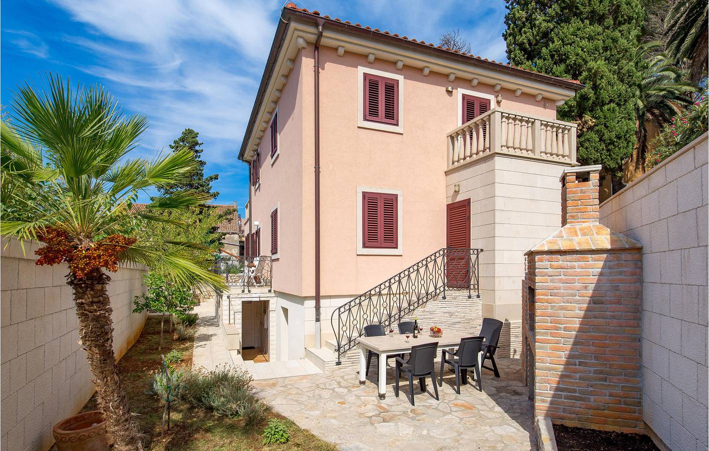Ganze Ferienwohnung, Ferienwohnung für 5 Personen mit Terrasse in Veli Losinj, Lošinj