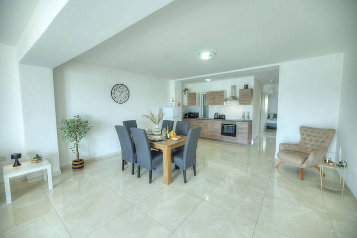 Gîte pour 6 personnes, avec Balcon dans Gzira - 4