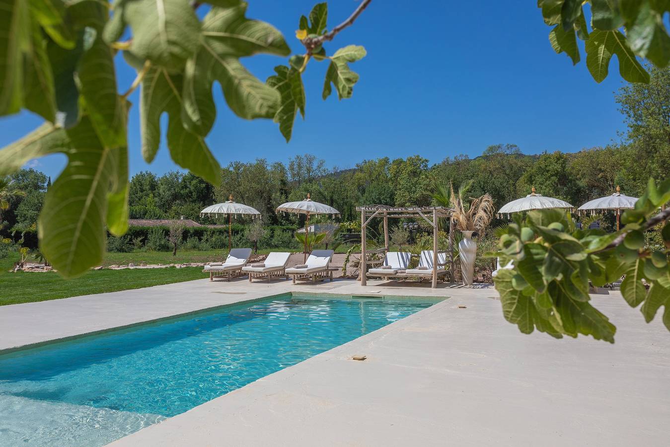 Holiday Home 'Montserrat' with Mountain View, Wi-Fi and Air Conditioning in Le Luc, Draguignan region