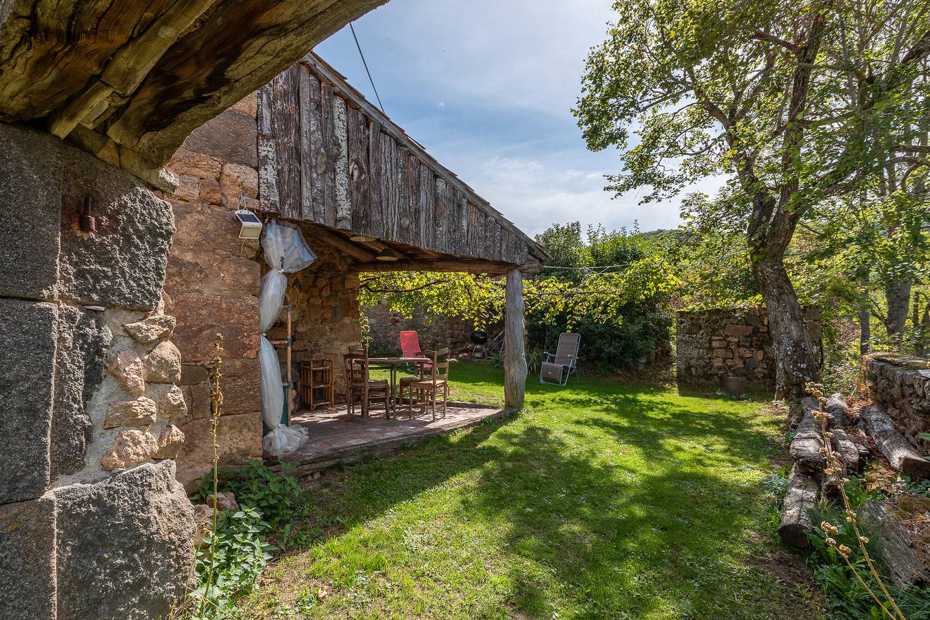 Casa de vacaciones 'La Treille' con vistas a la montaña y Wi-Fi in Saint-Barthélemy-Grozon, Tournon-sur-Rhône región