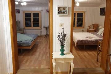 Gîte pour 4 personnes, avec vue et terrasse à Aeschi bei Spiez